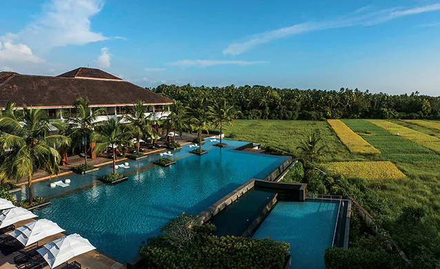  Alila Diwa