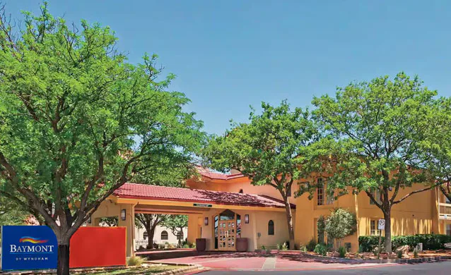 Baymont by Wyndham Lubbock - Downtown Civic Center
