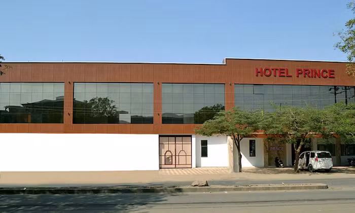 HOTEL PRINCE