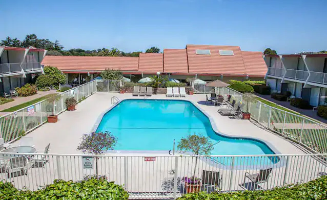 Travelodge by Wyndham Monterey Bay