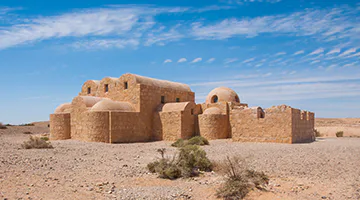 amra-castle-glasm