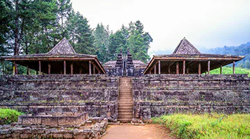cetho-temple-yoaga