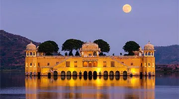 golden-triangle-and-the-ganges-05