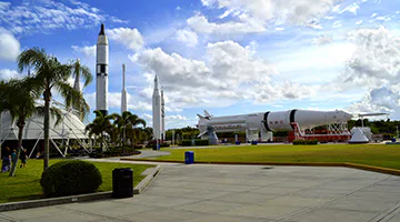 Kennedy-Space-Centercom
