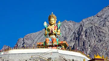 the-ultimate-travelling-camp-ladakh-06
