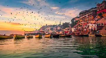 varanasi-03-boat-relig