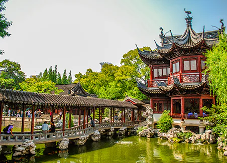Essential Beijing Xian Chengdu Fenghuang Zhangjiajie Gulin and Shanghai